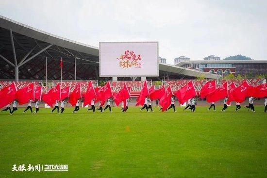 赛前我和莫耶斯有过关于密集赛程的交流，他们也面对着同样的问题。